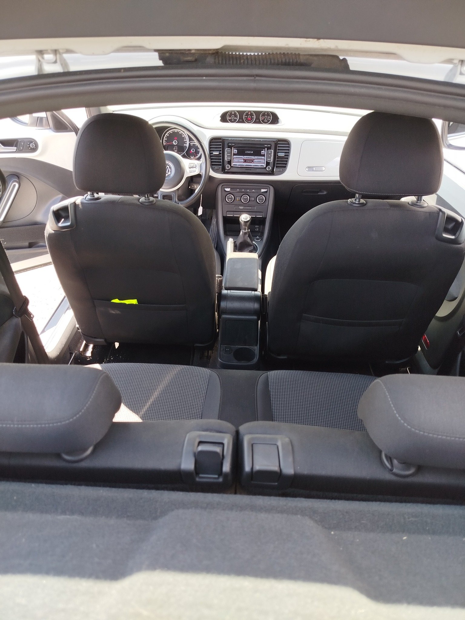 VOLKSWAGEN Beetle 1.2