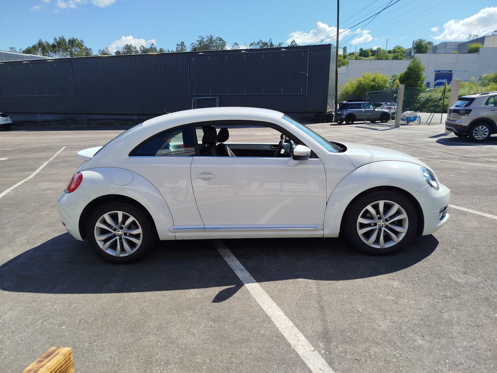 VOLKSWAGEN Beetle 1.2