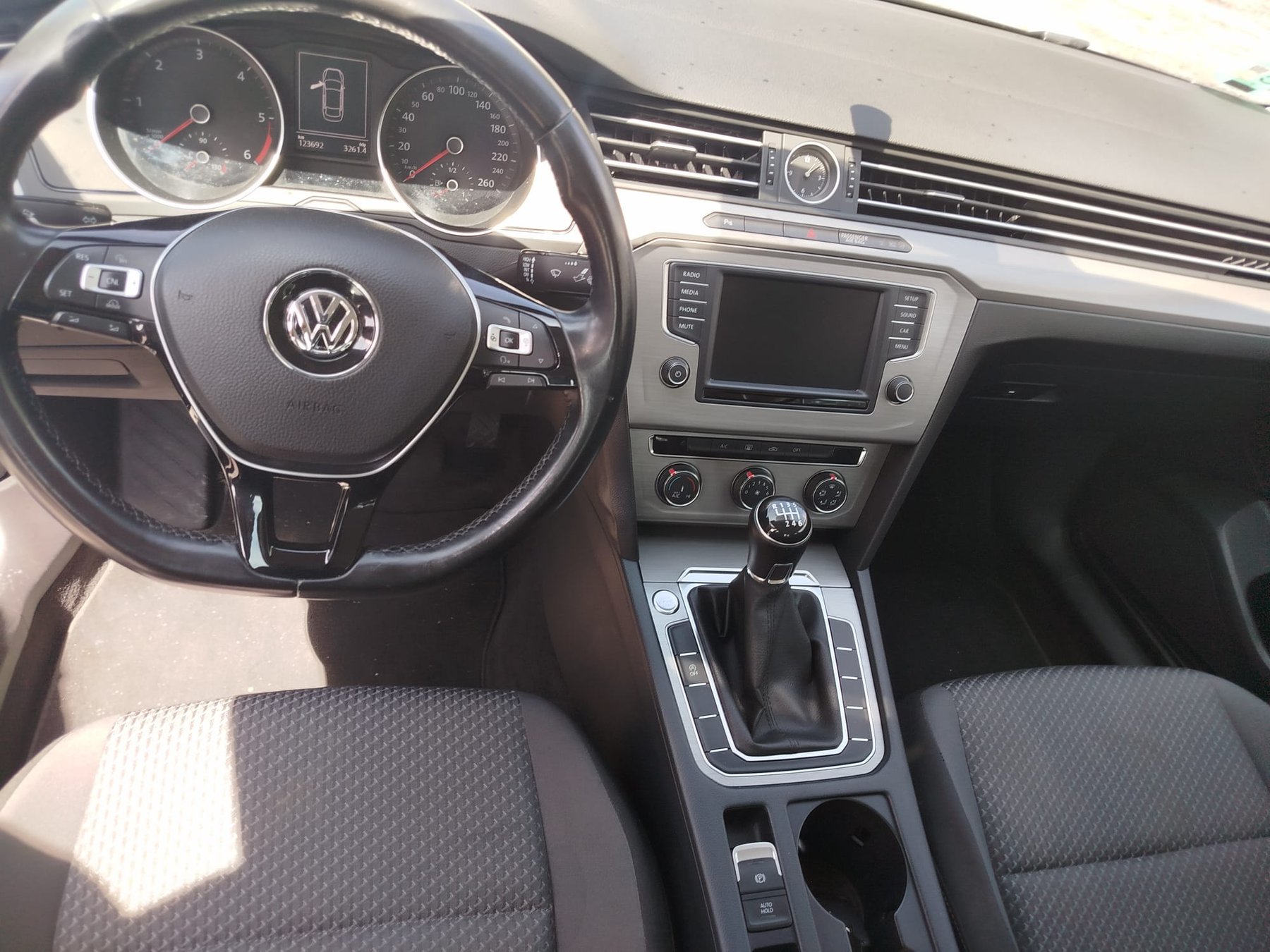 VOLKSWAGEN PASSAT 1.6 TDI 