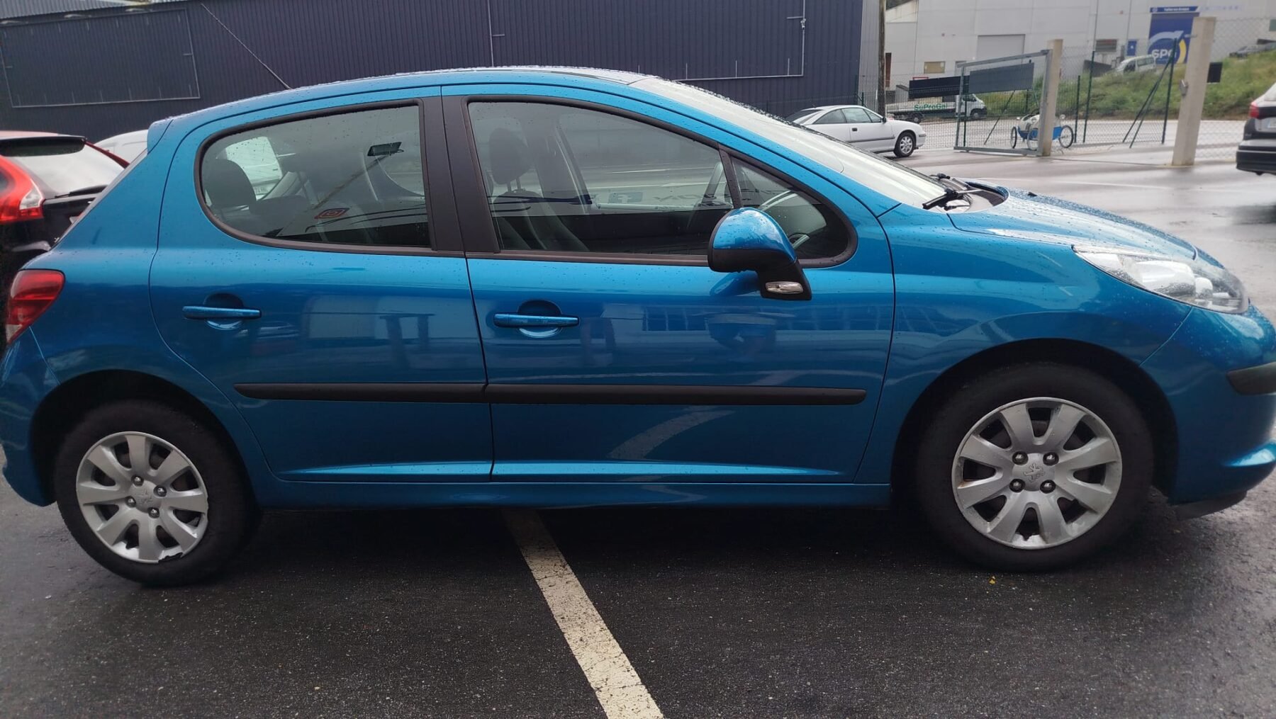 PEUGEOT 207 1.4 gasolina