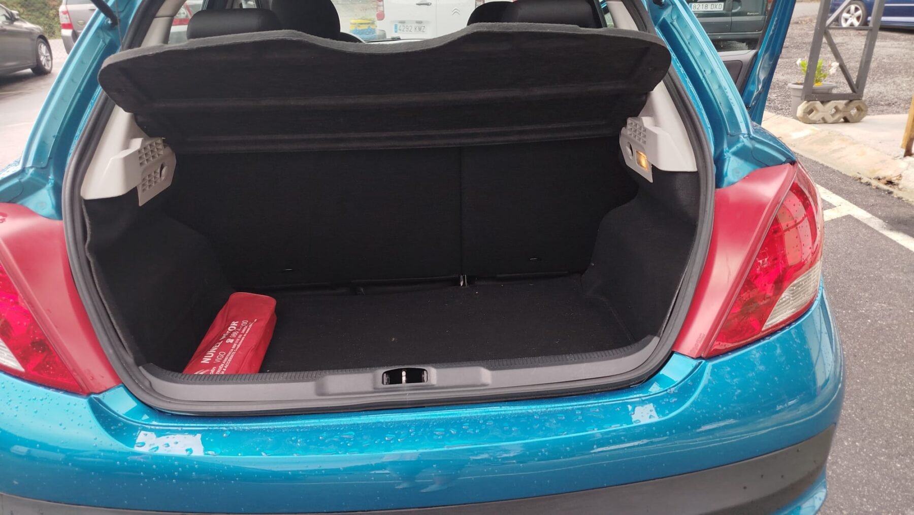 PEUGEOT 207 1.4 gasolina