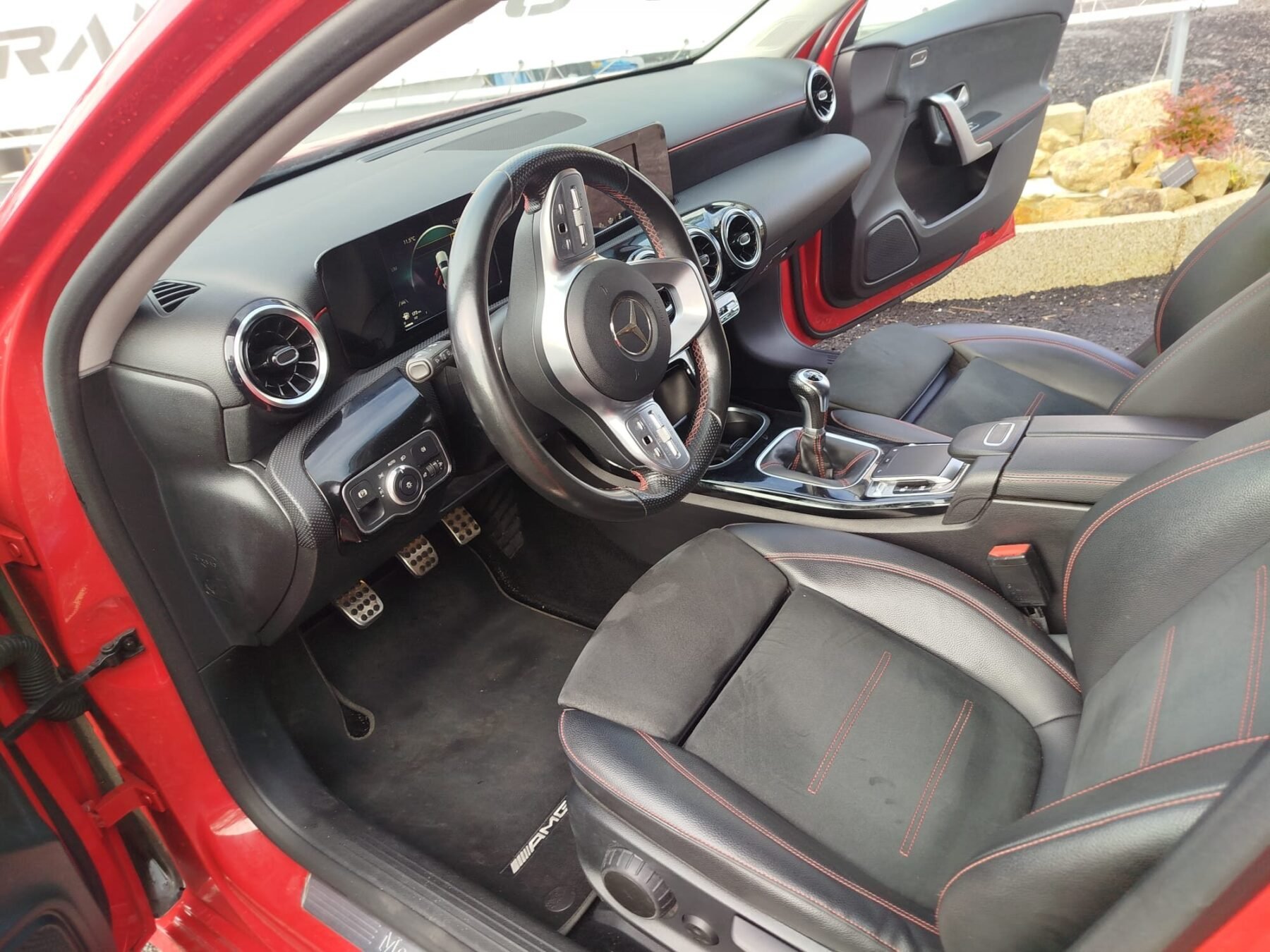 MERCEDES-BENZ CLASE -A 180 AMG