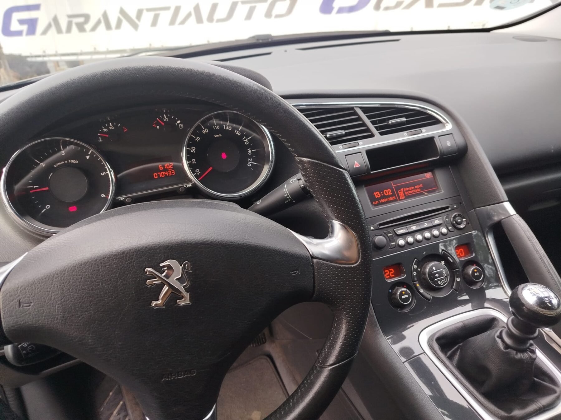 PEUGEOT 3008 1.6 HDI STYLE