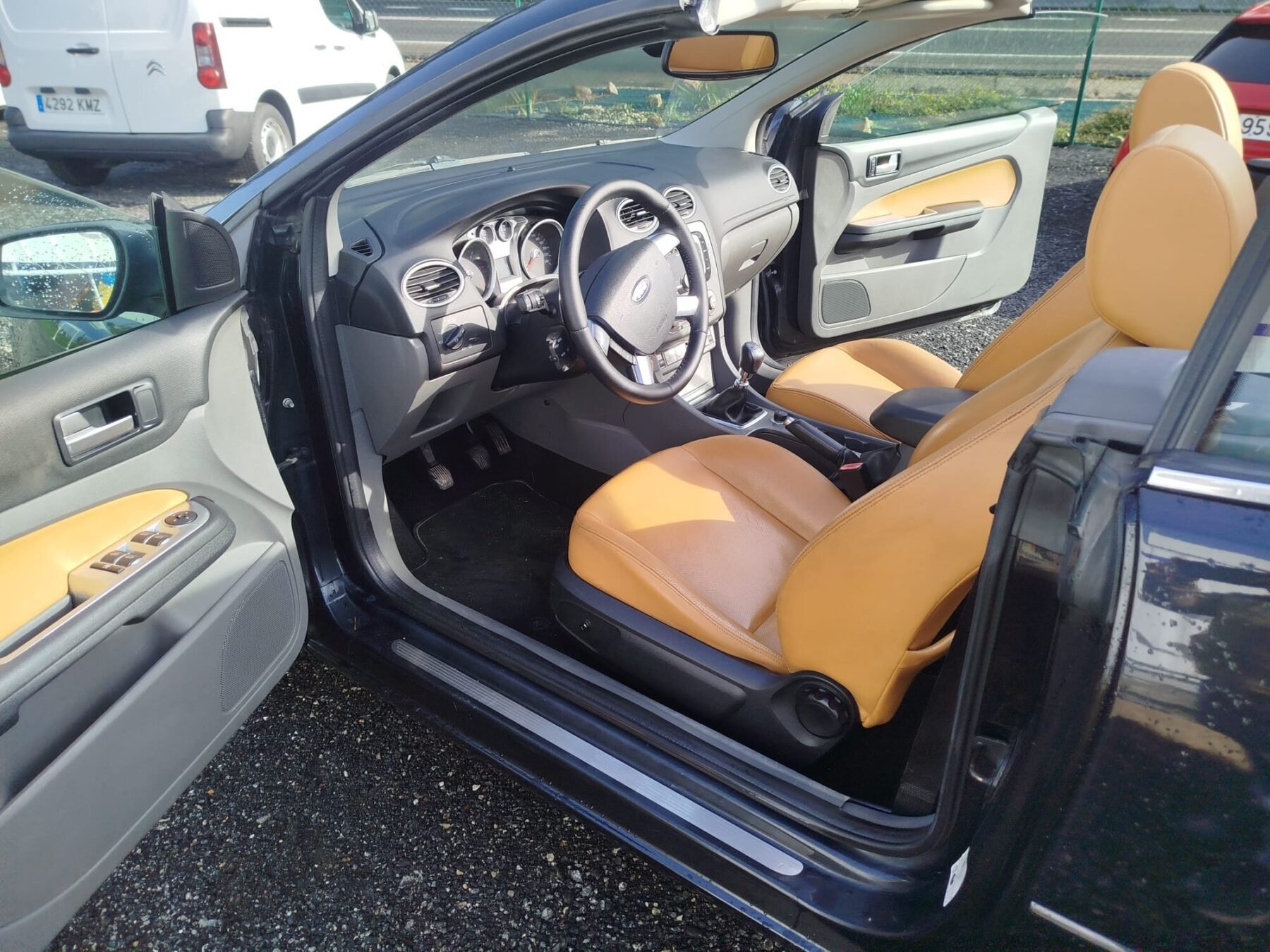 FORD FOCUS CABRIOLET 2.0 PININFARINA CABRIOLET