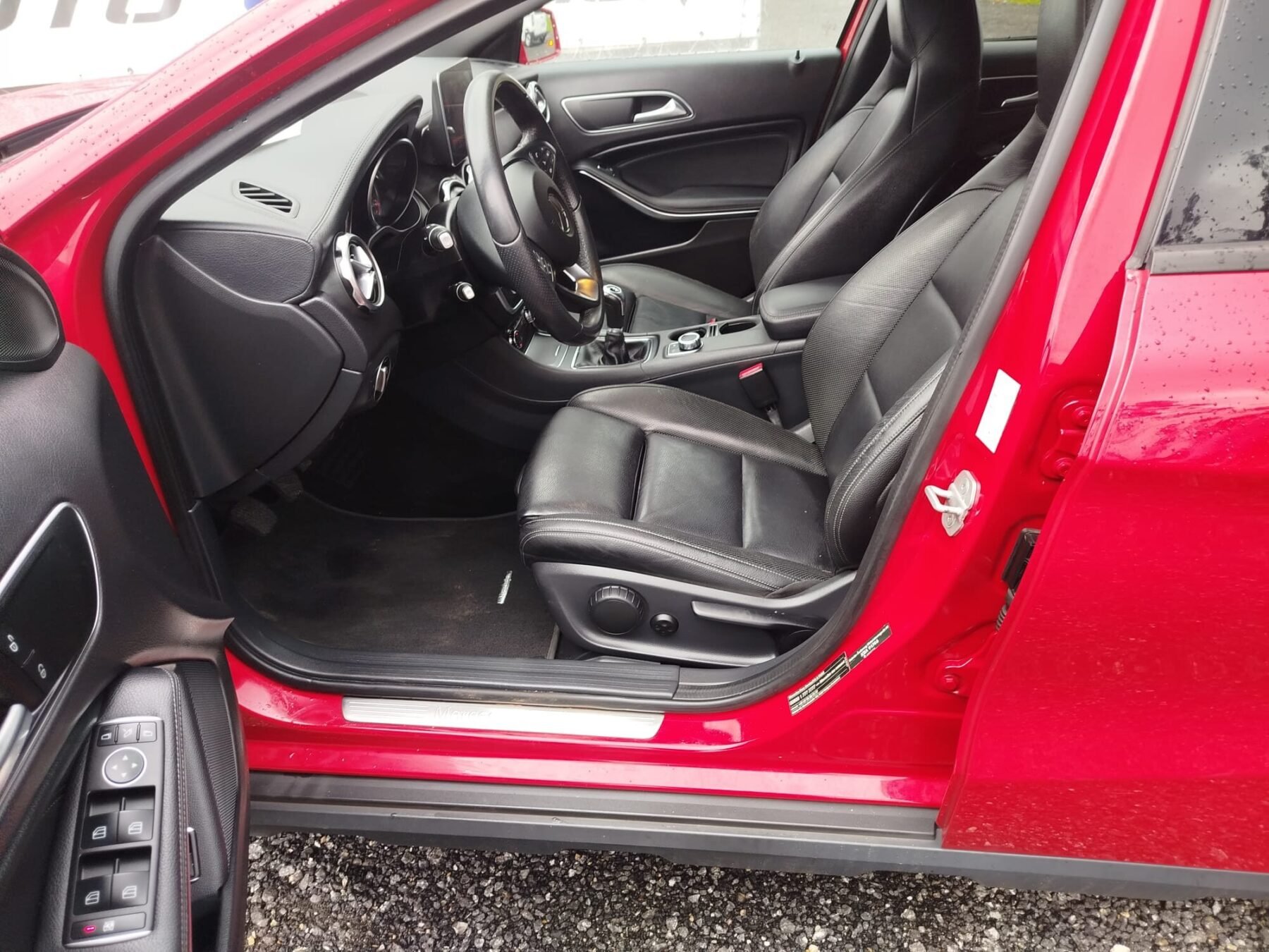 MERCEDES-BENZ GLA 200D 