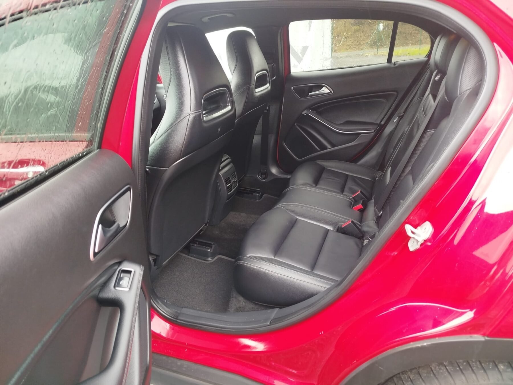 MERCEDES-BENZ GLA 200D 