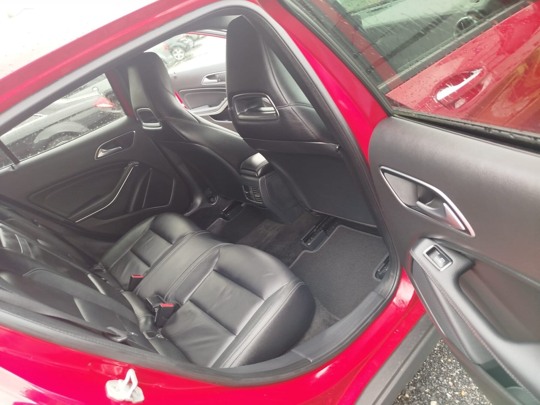 MERCEDES-BENZ GLA 200D 