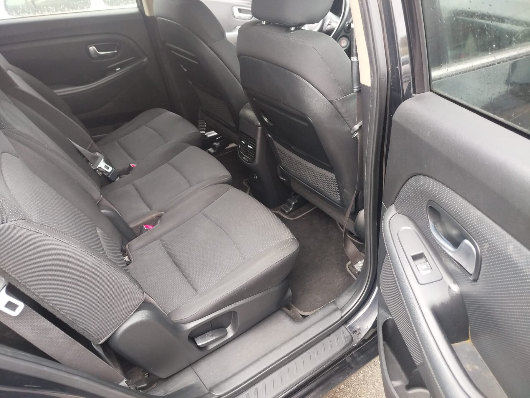 KIA CARENS 1.6 GDI CONCEPT 