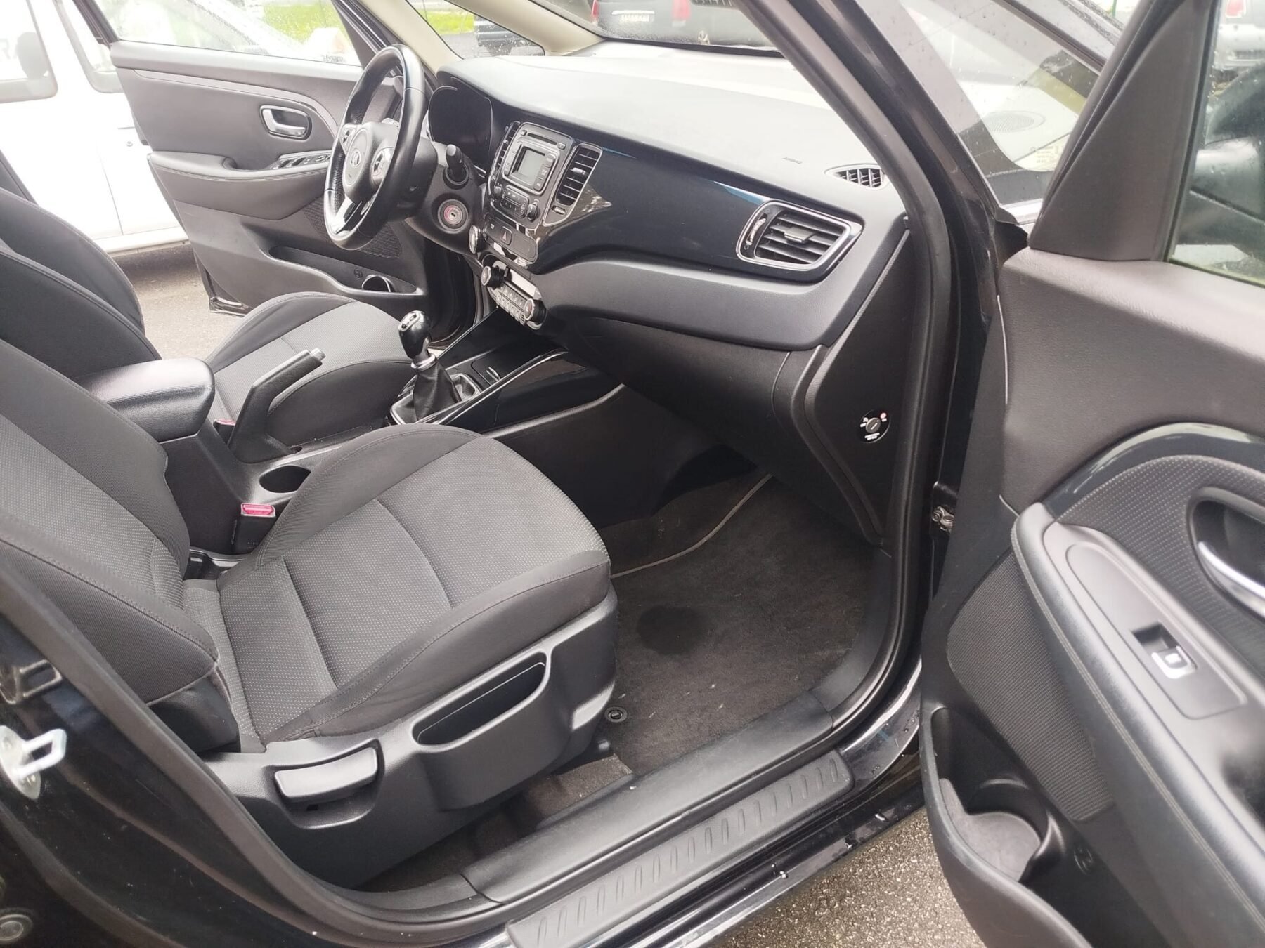 KIA CARENS 1.6 GDI CONCEPT 